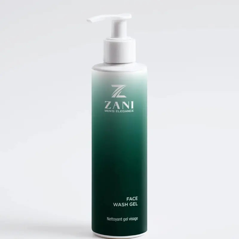 Närbild på Zani Organic flaskan – Naturlig och ekologisk hudvård för män för en ren och fräsch känsla.